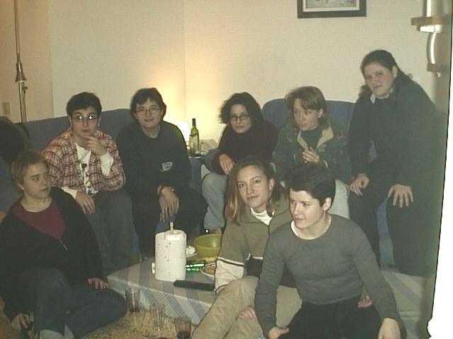 J7.jpg (33765 bytes)